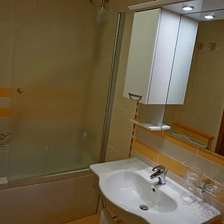 Apartment Gt Emerald Resort & Spa Apartments