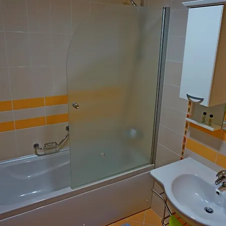 Apartment Gt Emerald Resort & Spa Apartments *